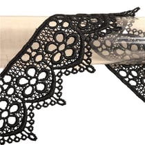 Bobine 13,7m guipure fleurs 42mm Noir