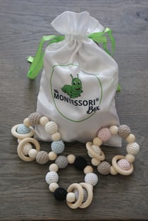 Hochet bois crochet NB Montessori