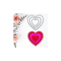Dies 3 coeurs ornés