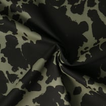 Tissu Toile de Coton  Zélina camouflage artistique sur fond Vert kaki - Au mètre