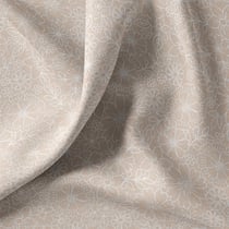 Tissu Coton imprimé floral Silvéa blanc sur fond Beige sable - Au mètre
