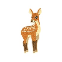 Lot de 3 écussons thermocollants biche debout à gauche 2,7cm x 5,1cm