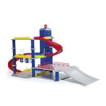 Garage parking avec toboggans -