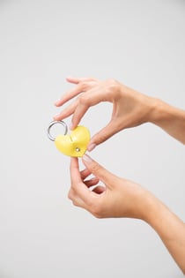 Kit en cuir porte carte - Le Pigeon-Coq - fortune jaune