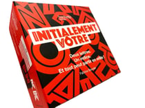 Initialement vôtre : Deux lettres. Un indice. Et tout peut partir en vrille !