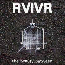 Beauty Between / Edition Limitee Couleur Noir Et Clair (Import)