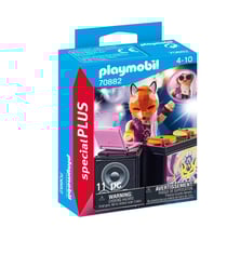 DJ et table de mixage