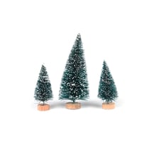 3 mini sapins enneigés