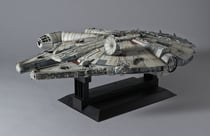 Maquette - Star Wars - Faucon Millenium - Perfect grade (Coop. Bandaï)