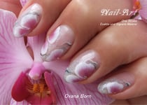 Nail-Art - One Stroke - Exakte und filigrane Malerei