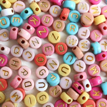 Port perles lettres - couleurs chaudes