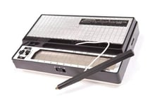 Dübreq Stylophone S1 - Synthétiseur de poche