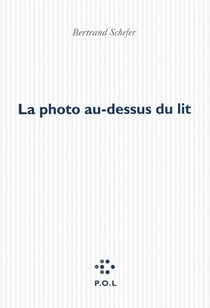La photo au-dessus du lit