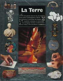 La terre du noyau a la haute atmosphere