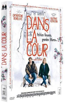 Dans la cour