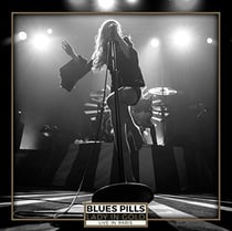 Lady in gold, live in Paris