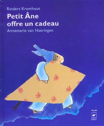 Petit ane offre un cadeau