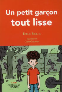 Un petit garçon tout lisse