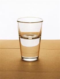 Matelli : glass of water