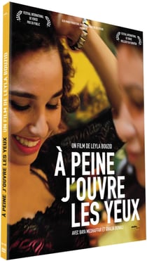 A peine j'ouvre les yeux