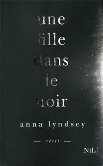 Une fille dans le noir