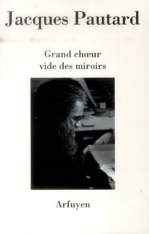 Grand choeur vide des miroirs