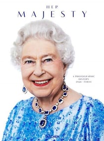 Her Majesty : A photographic history 1926-today