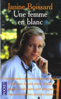 Une femme en blanc