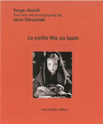 La petite fille au lapin