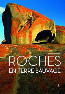 Roches en terre sauvage