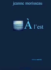 À l'est