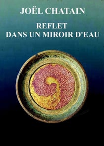 Reflet dans un miroir d'eau