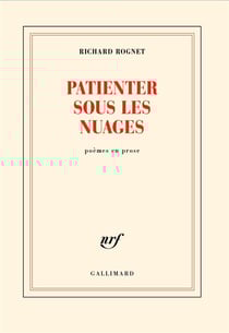 Patienter sous les nuages