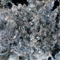 Maa antaa yon vaientaa