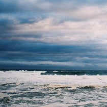 As if in a dream i drifted at sea