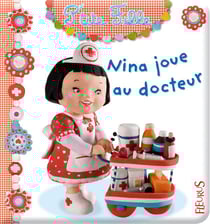 Nina Joue Au Docteur