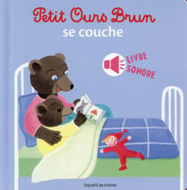 Petit ours brun se couche