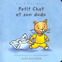 Petit chat et son dodo