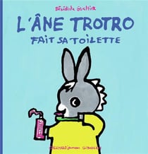 L'âne Trotro fait sa toilette