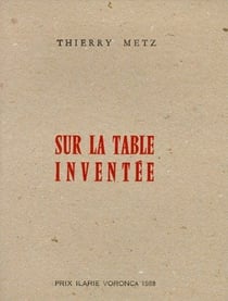 Sur la table inventée