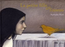 La petite fille et l'oiseau