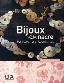 Bijoux en nacre perles et boutons