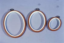 CADRE PLASTIQUE 17,5X13 OVALE CADRE PLASTIQUE 17,5X13 OVALE BLANC