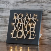 Écriture en bois " Do all things with love" 