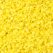 Perles Miyuki Delicas 11/0 - Tube de 7 g - Color DB-160 opaque rainbow - Créalia