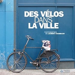 Des vélos dans la ville