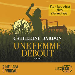 Une femme debout