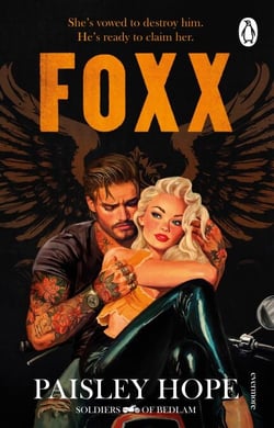 Foxx - The addictive and spicy new dark motorcycle club romance from the bestselling author of the Silver Pines series