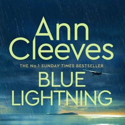 Blue Lightning - Jimmy Perez Investigates a Sinister Crime on a Remote Island from the Sunday Times Bestseller