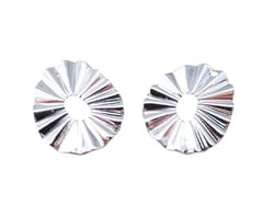 2 Breloques plissées rond ajouré 22*18mm argenté